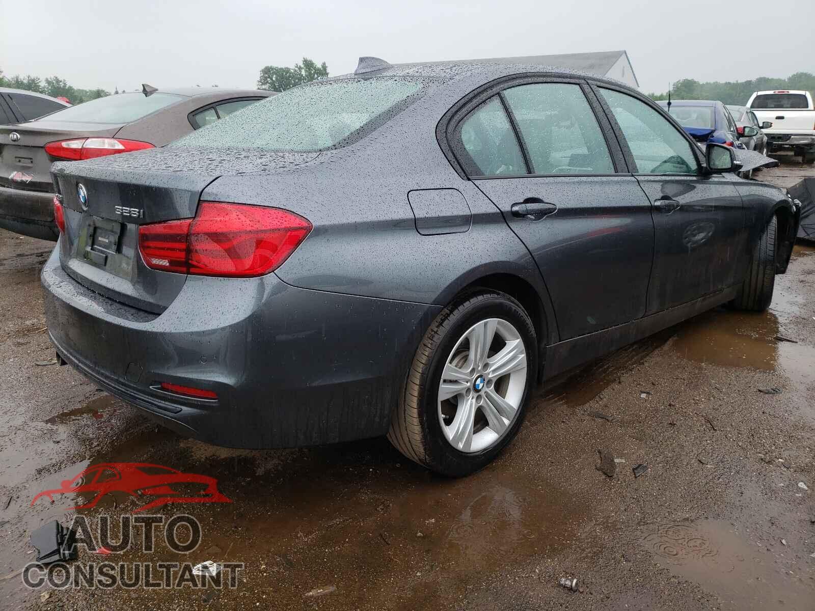 BMW 3 SERIES 2016 - WBA8E3G51GNU02384
