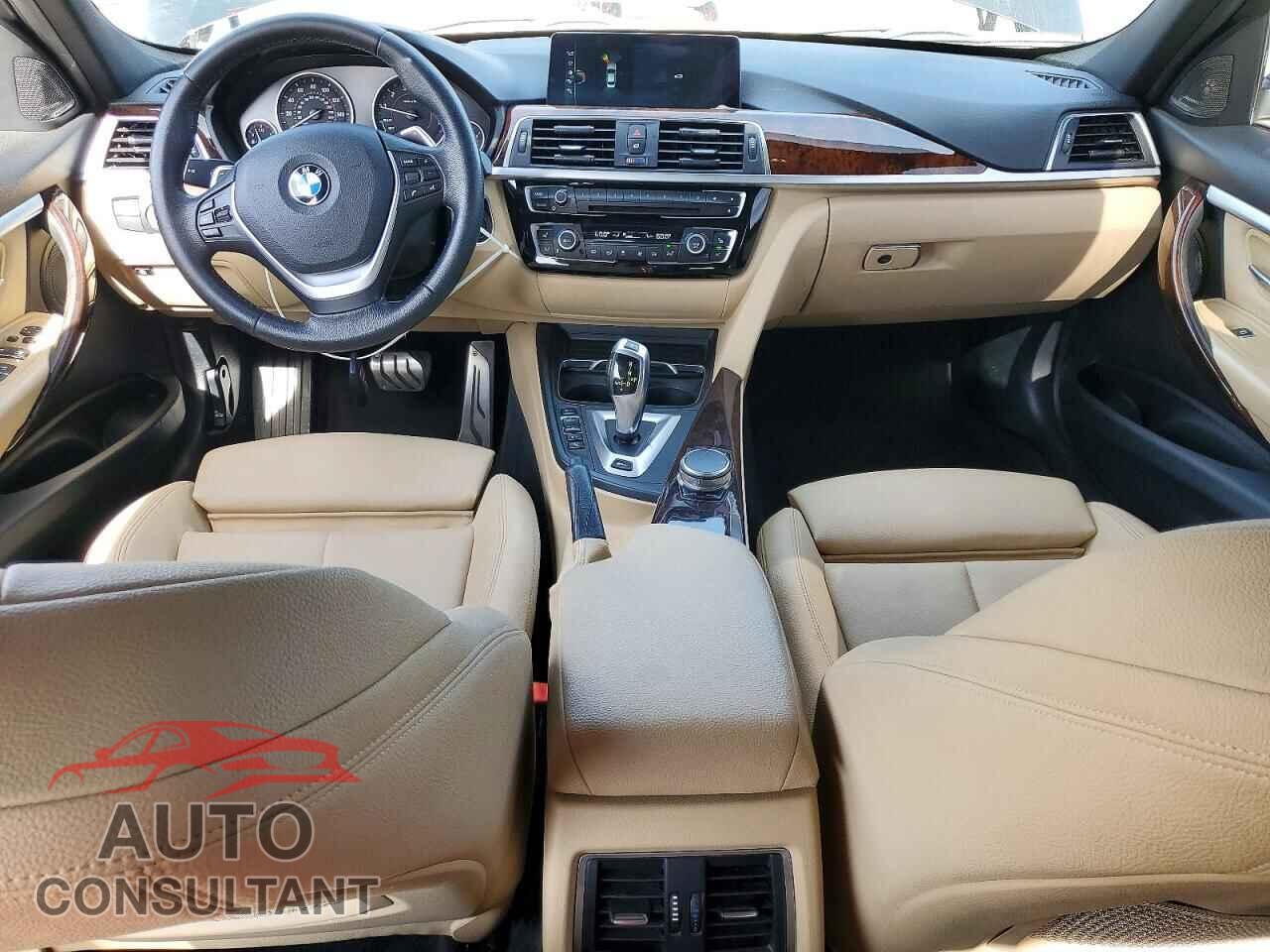 BMW 3 SERIES 2017 - WBA8E1C31HA156826