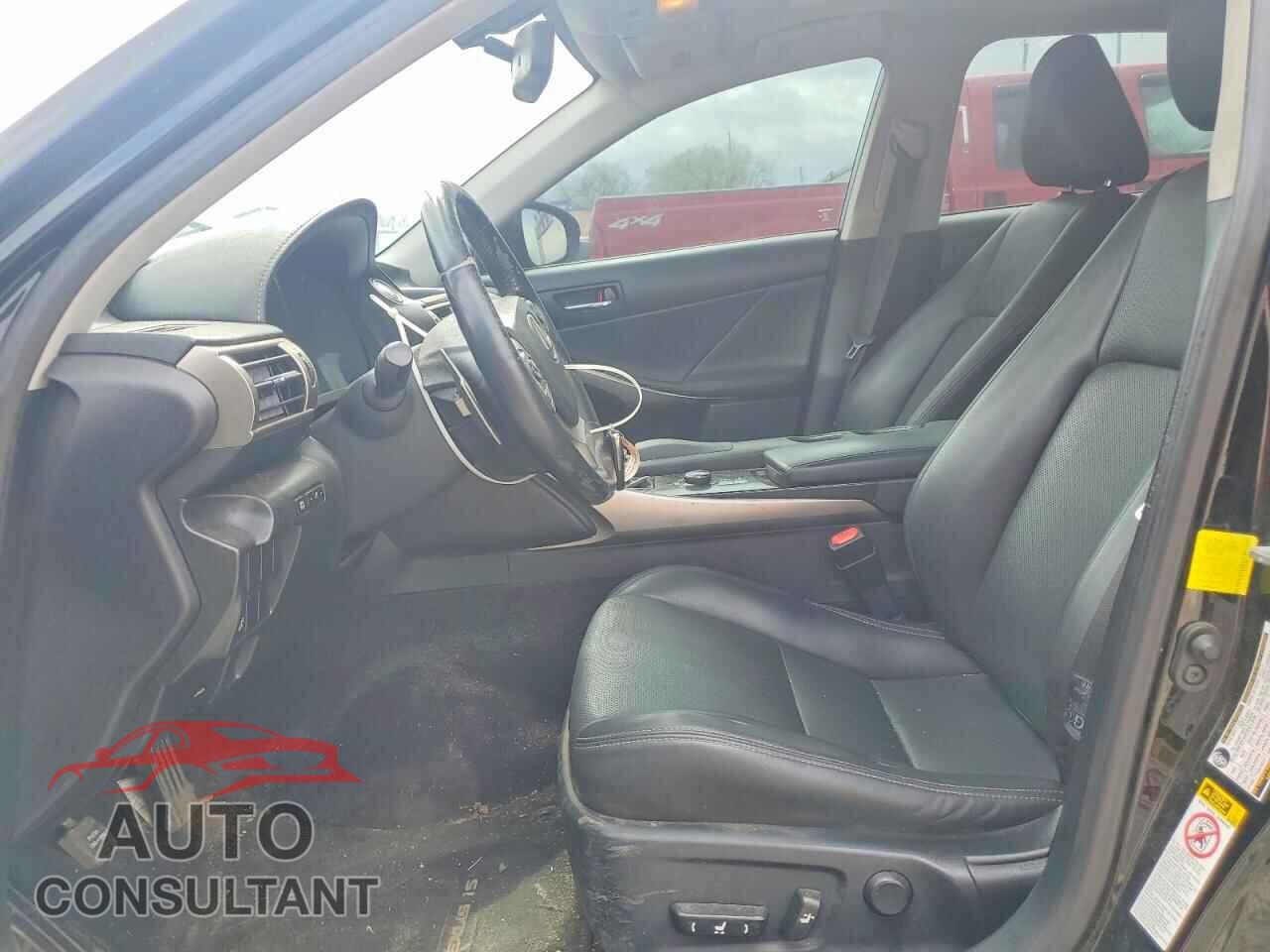 LEXUS IS 2014 - JTHCE1D28E5003690