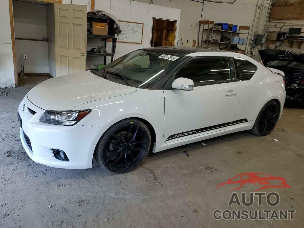 TOYOTA SCION 2013 - JTKJF5C73D3056519