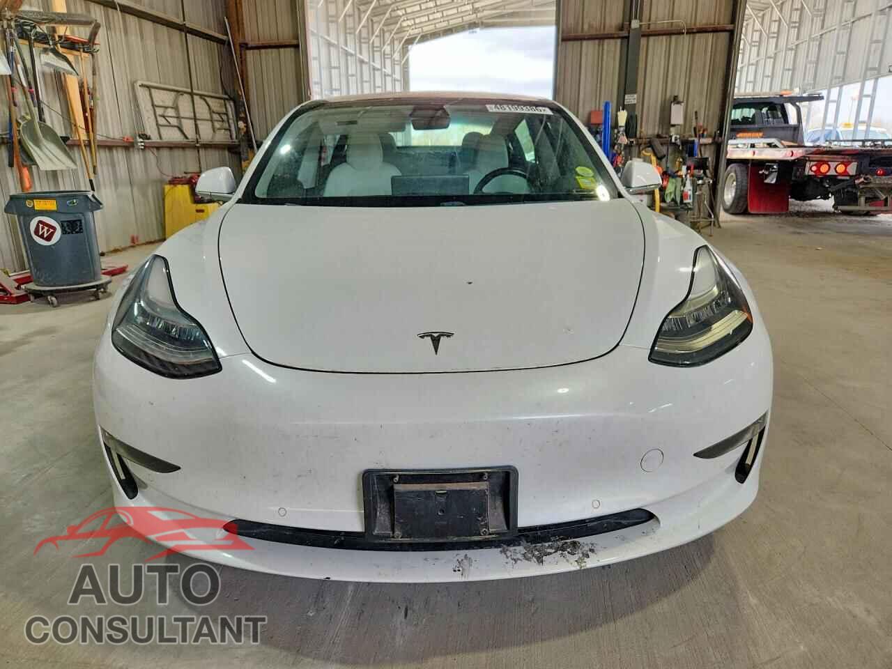 TESLA MODEL 3 2018 - 5YJ3E1EB4JF096765