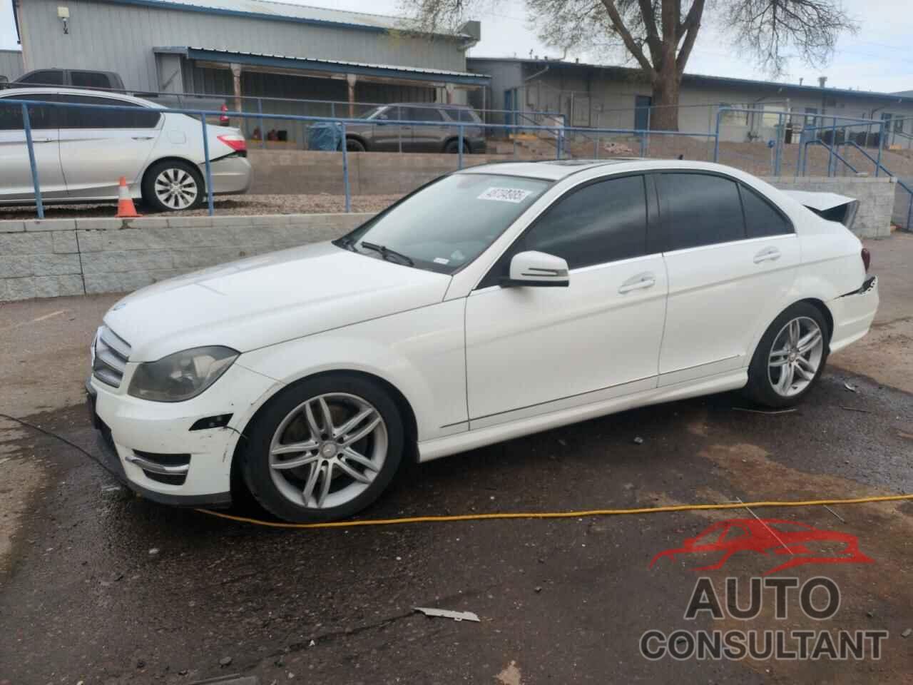 MERCEDES-BENZ C-CLASS 2013 - WDDGF8ABXDR248663