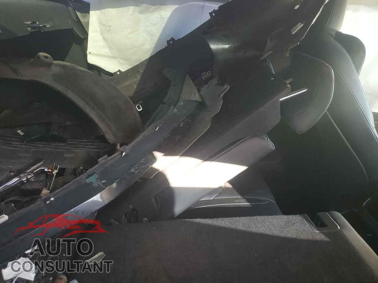 TESLA MODEL 3 2018 - 5YJ3E1EA4JF010765