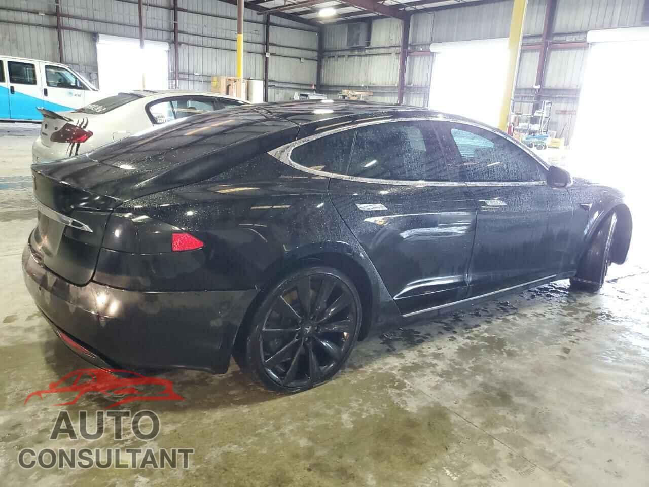 TESLA MODEL S 2018 - 5YJSA1E27JF293551