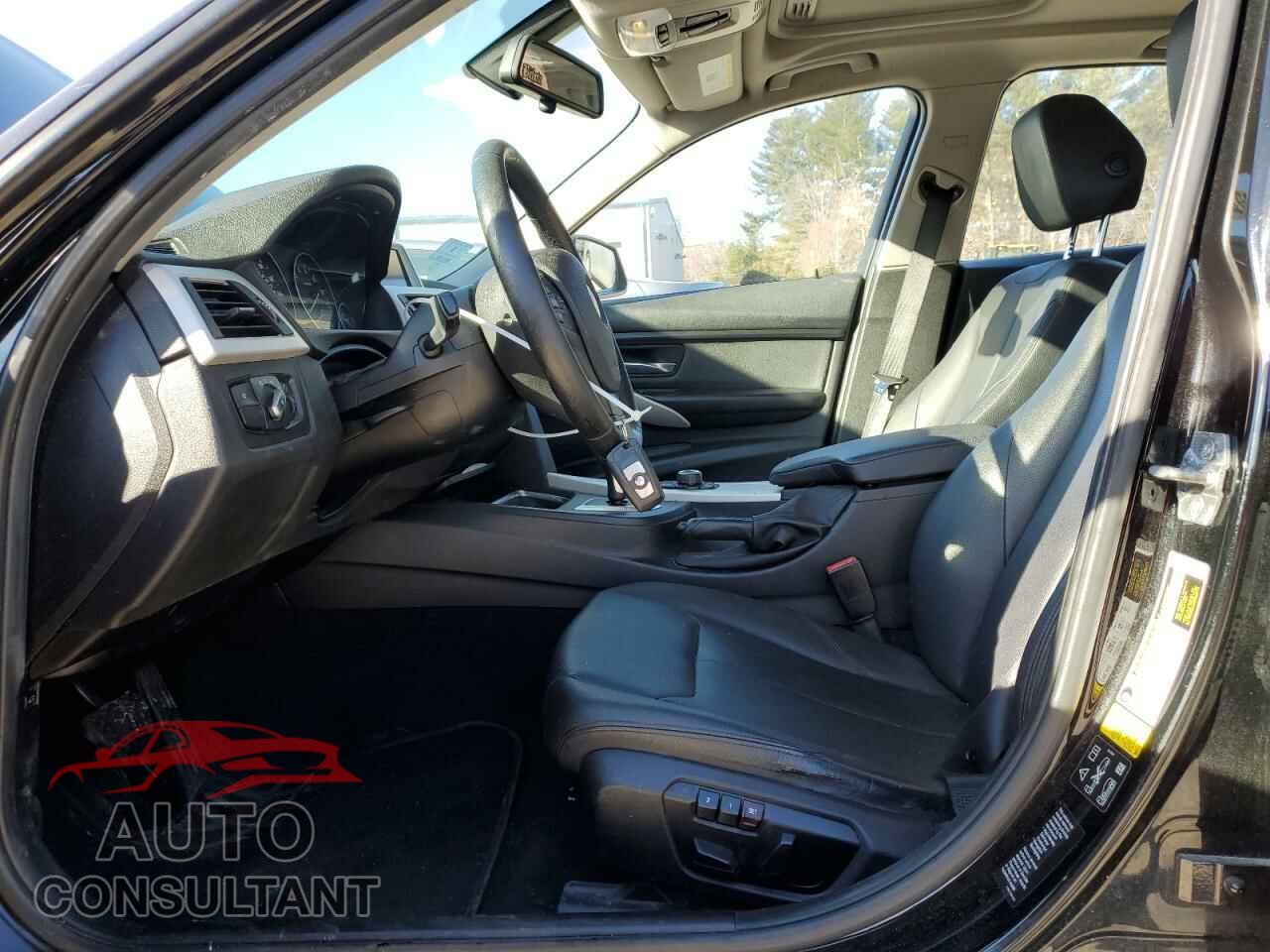 BMW 3 SERIES 2015 - WBA3C3C52FK203091