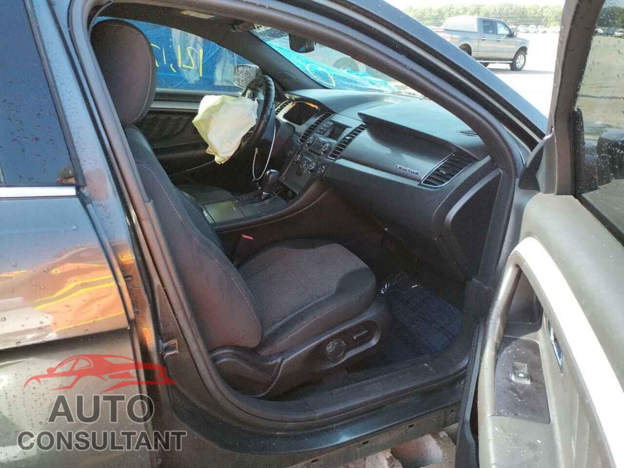 FORD TAURUS 2017 - 1FAHP2E85HG118143