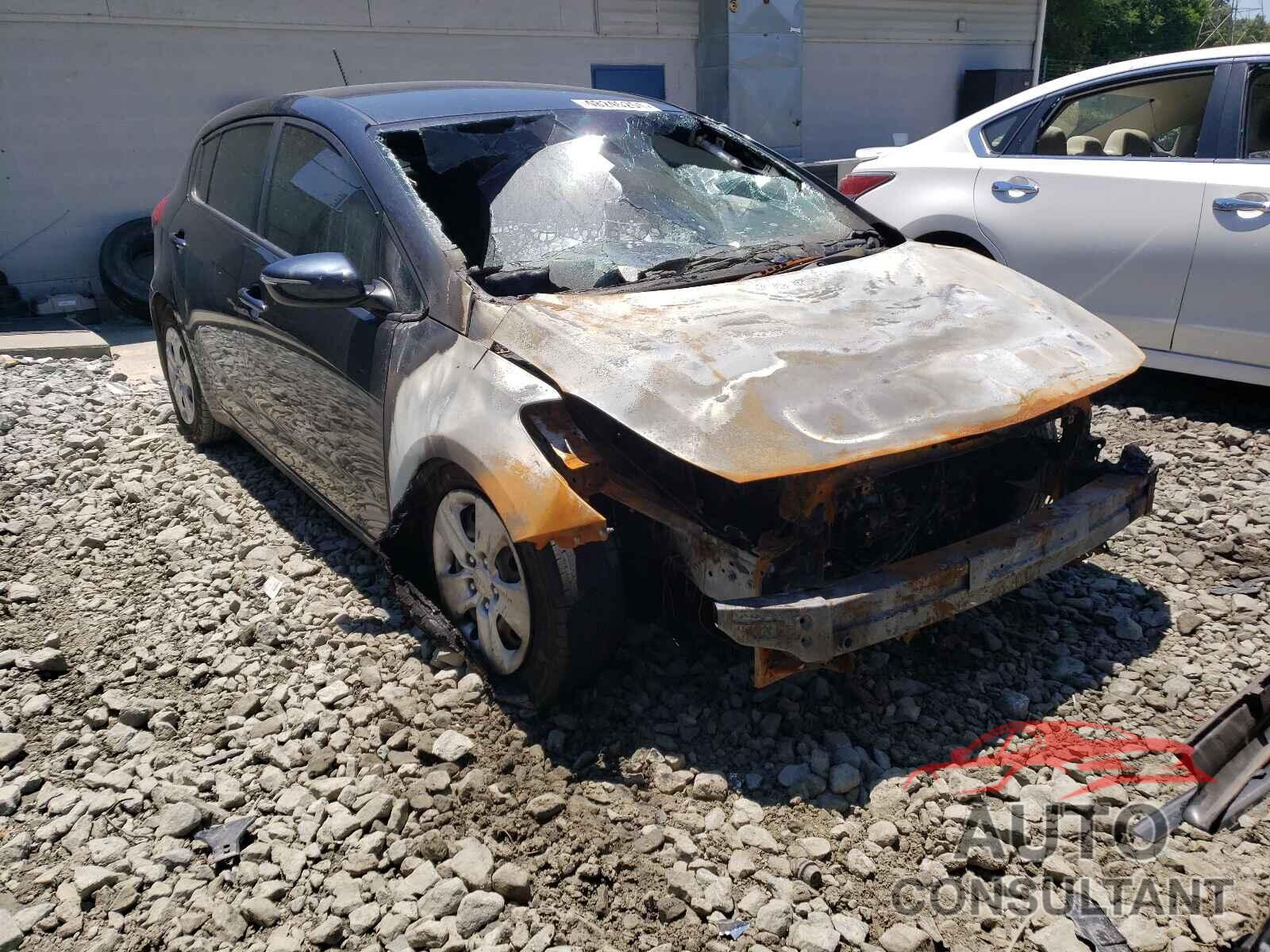 KIA FORTE 2017 - KNAFK5A80H5699843