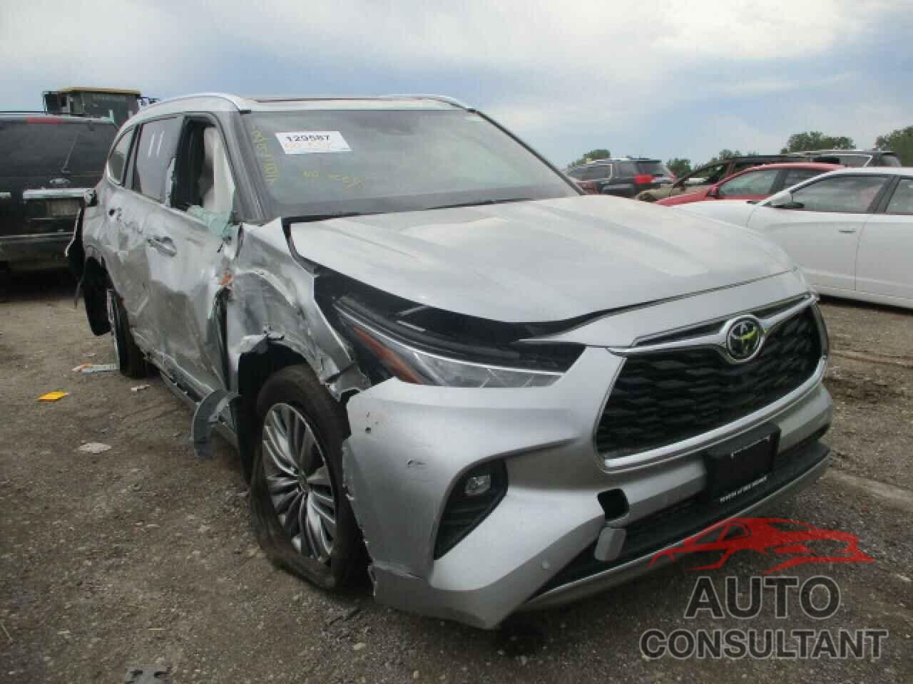 TOYOTA HIGHLANDER 2021 - 5TDFZRBH7MS093349
