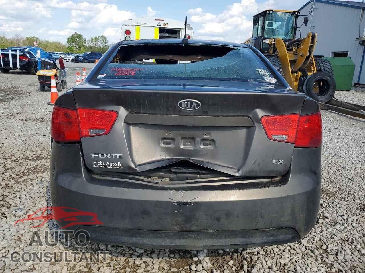 KIA FORTE 2011 - KNAFU4A28B5425328