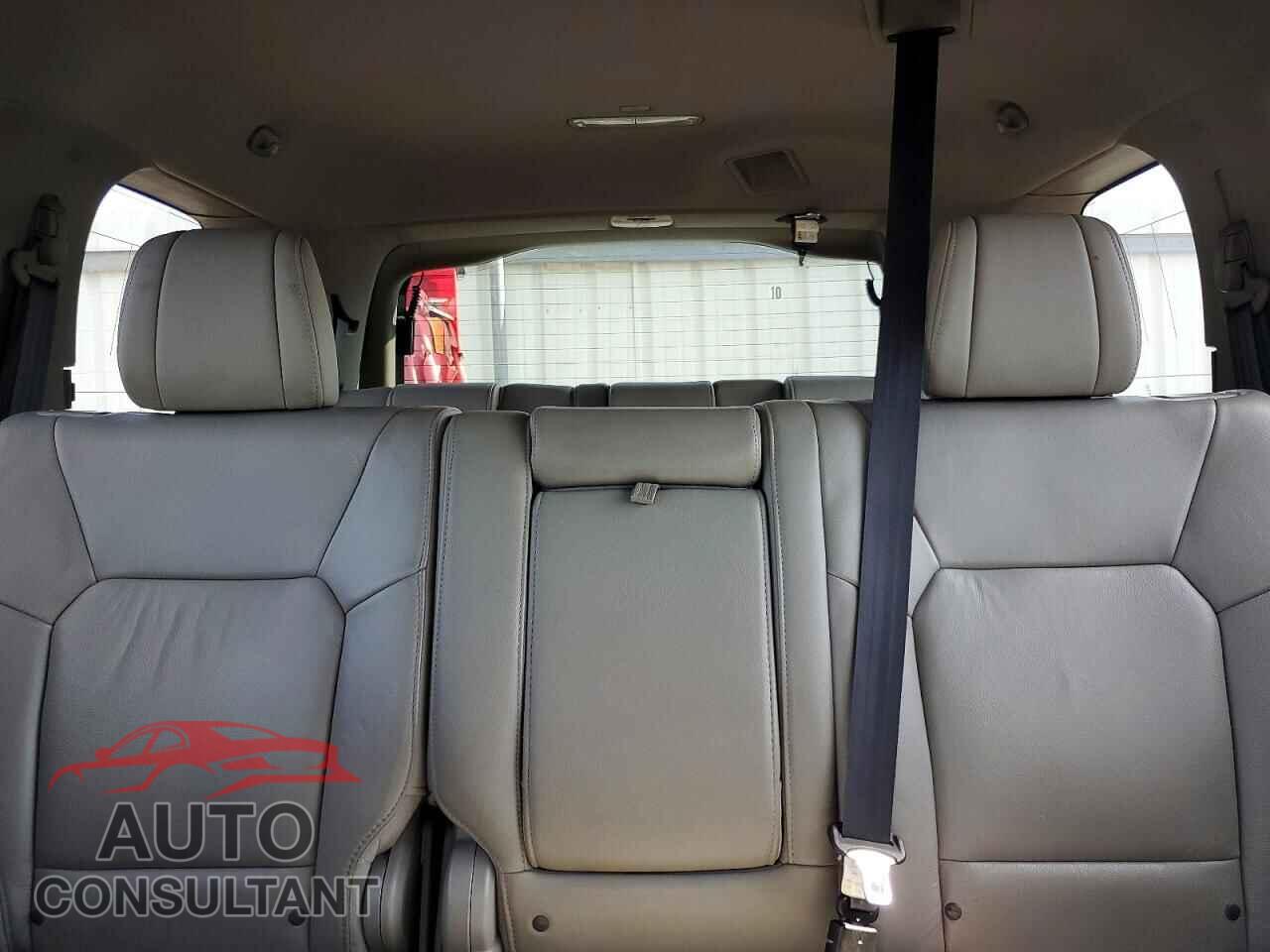 HONDA PILOT 2015 - 5FNYF4H70FB019622