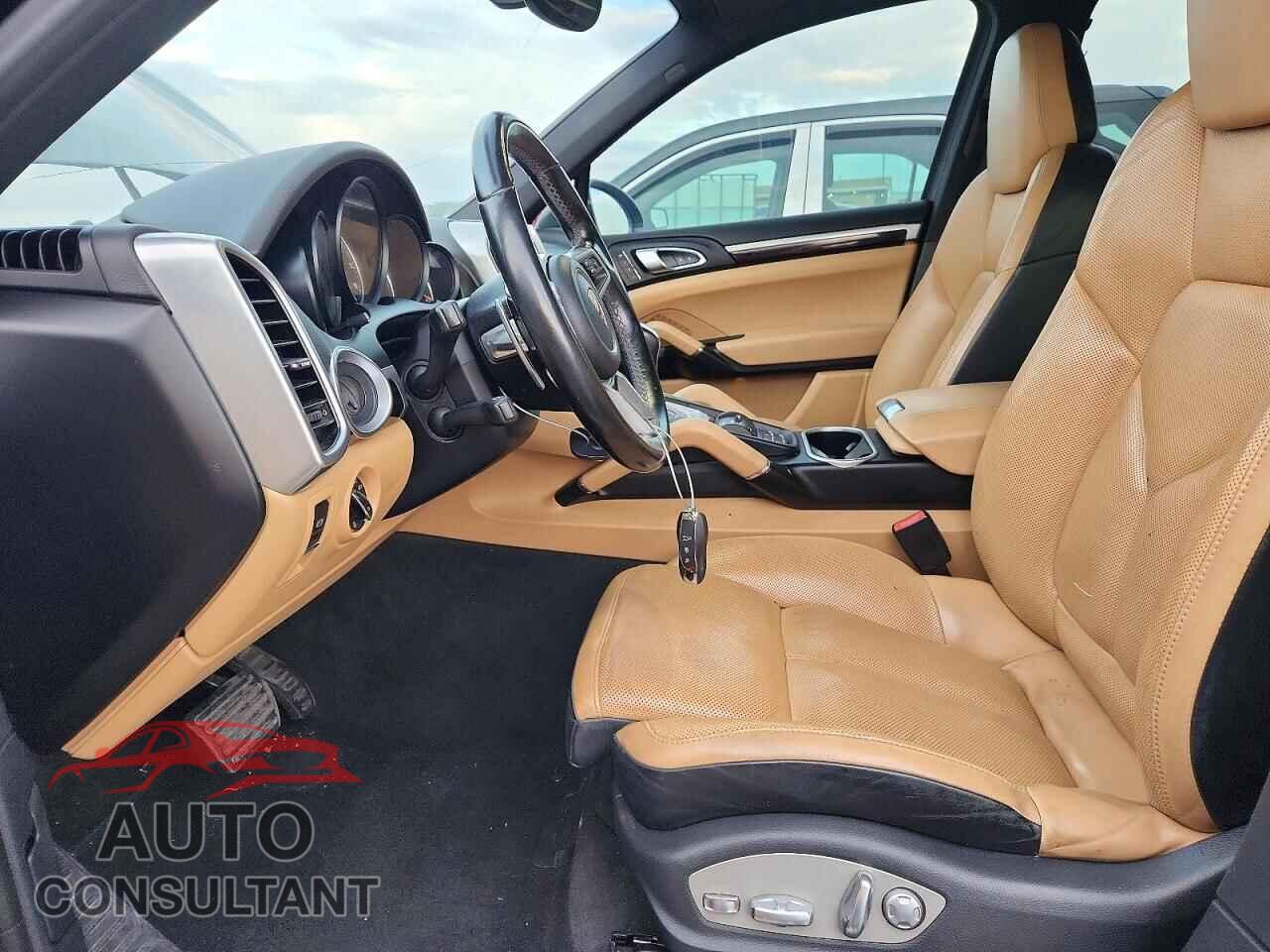 PORSCHE CAYENNE 2017 - WP1AA2A22HKA89551
