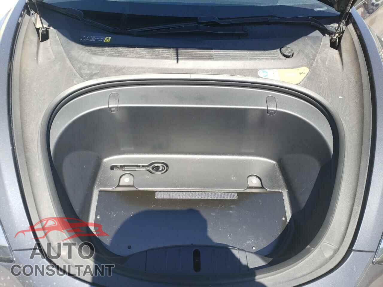 TESLA MODEL 3 2017 - 5YJ3E1EA3HF001727