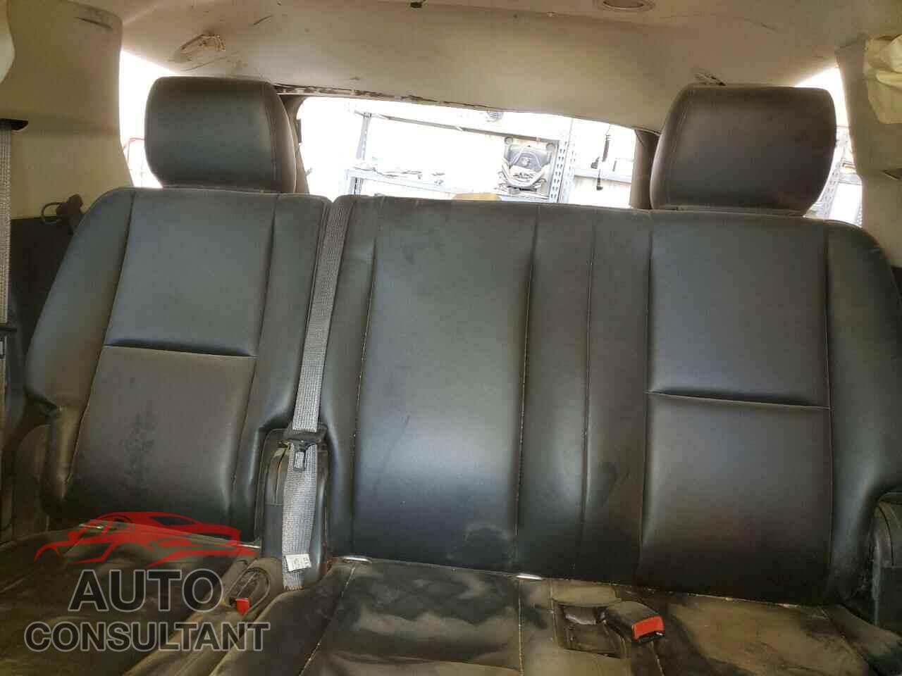 CHEVROLET TAHOE 2013 - 1GNLC2E01DR190568