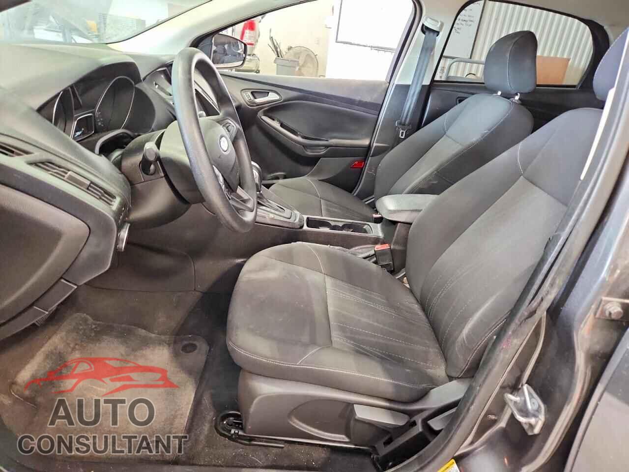 FORD FOCUS 2015 - 1FADP3K21FL354720