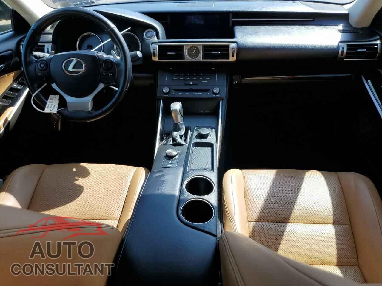 LEXUS IS 2016 - JTHBA1D21G5019899
