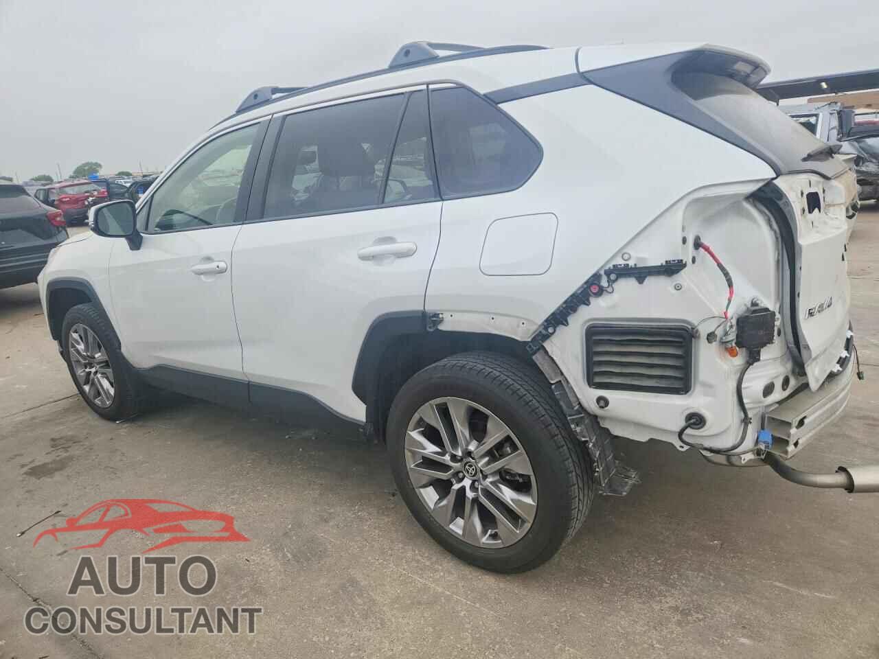 TOYOTA RAV4 2023 - JTMC1RFV2PD112285