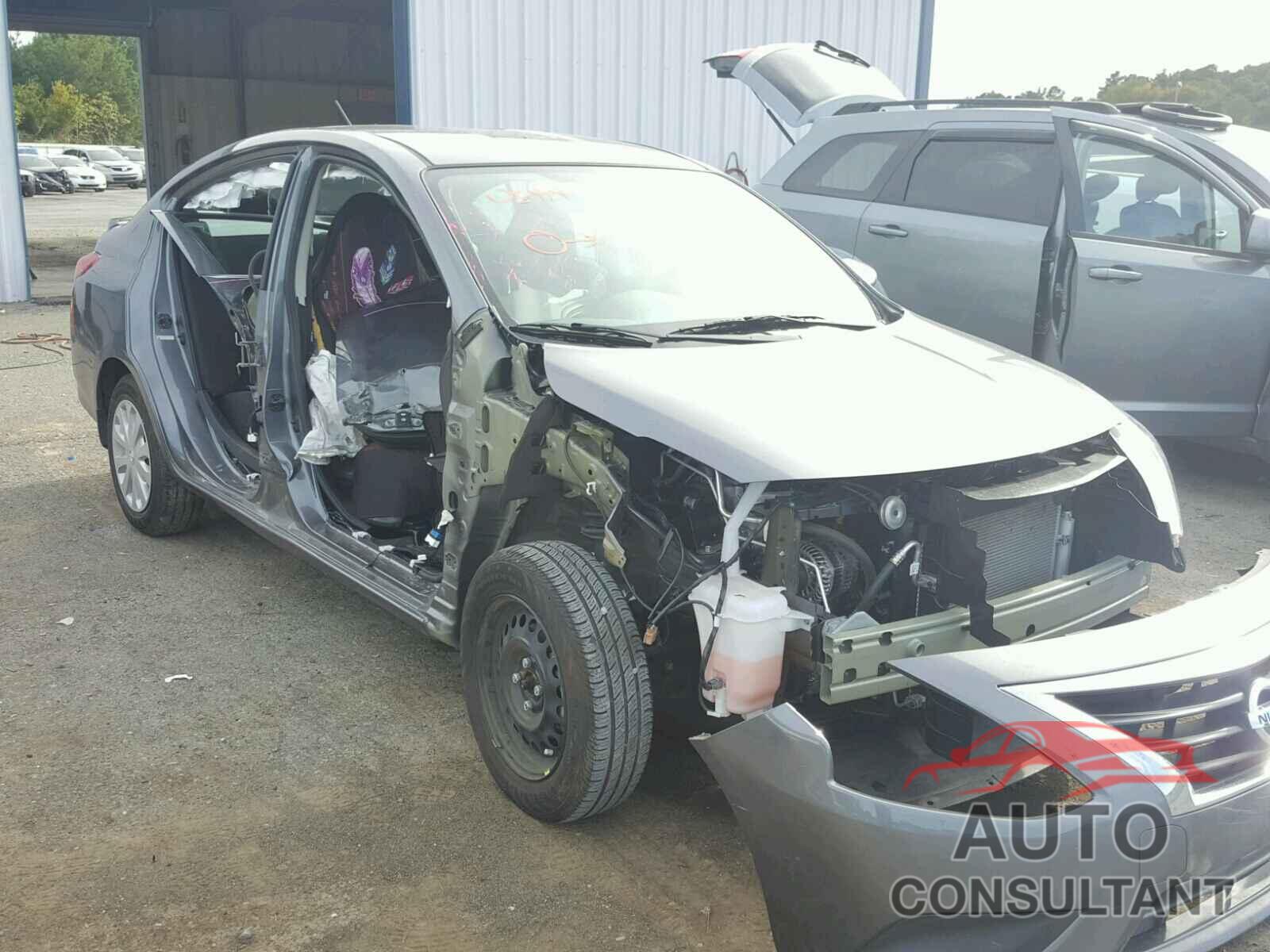 NISSAN VERSA 2018 - 3N1CN7AP2JL842929