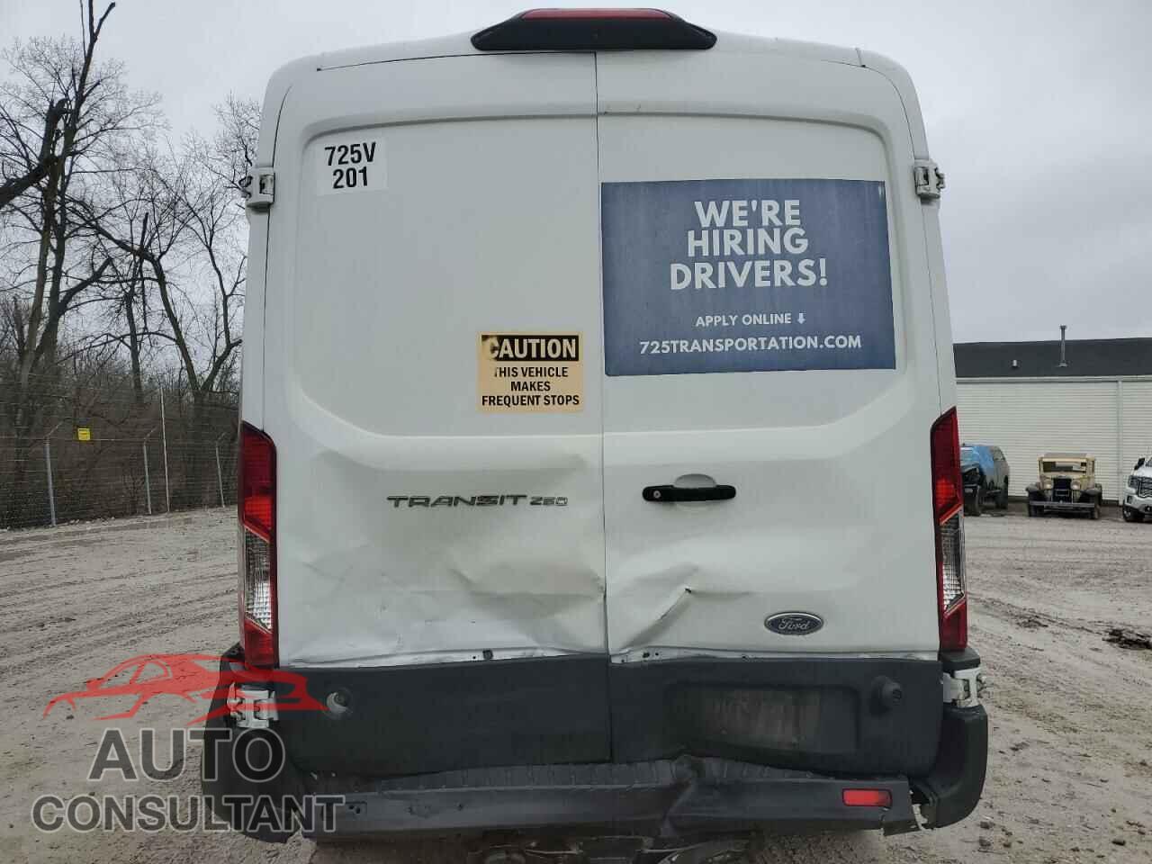 FORD TRANSIT 2019 - 1FTYR2CM5KKA14566