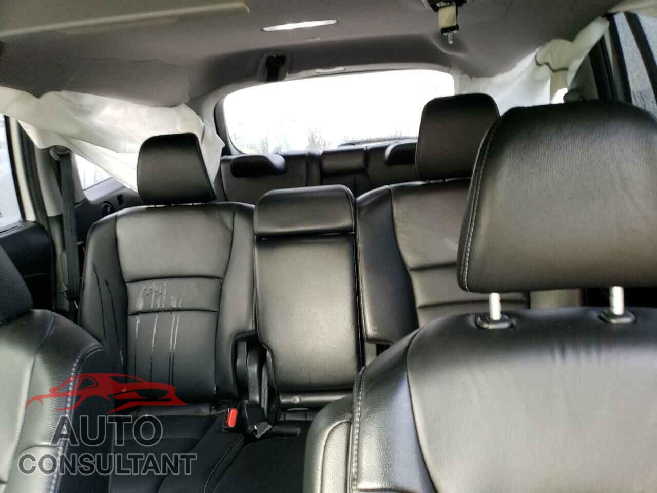 HONDA PILOT 2017 - 5FNYF6H96HB089125
