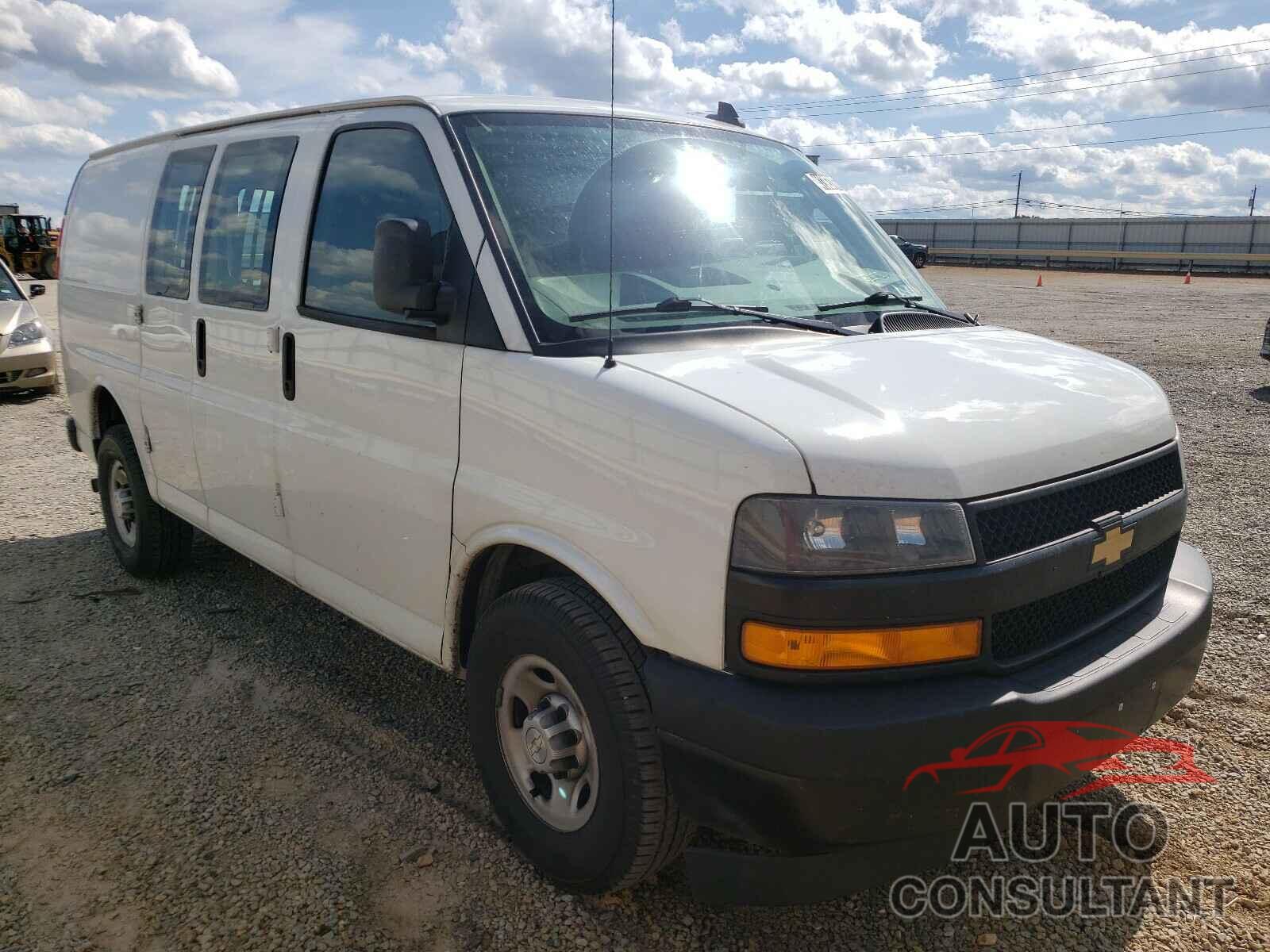 CHEVROLET EXPRESS 2018 - 1GCWGAFPXJ1338176