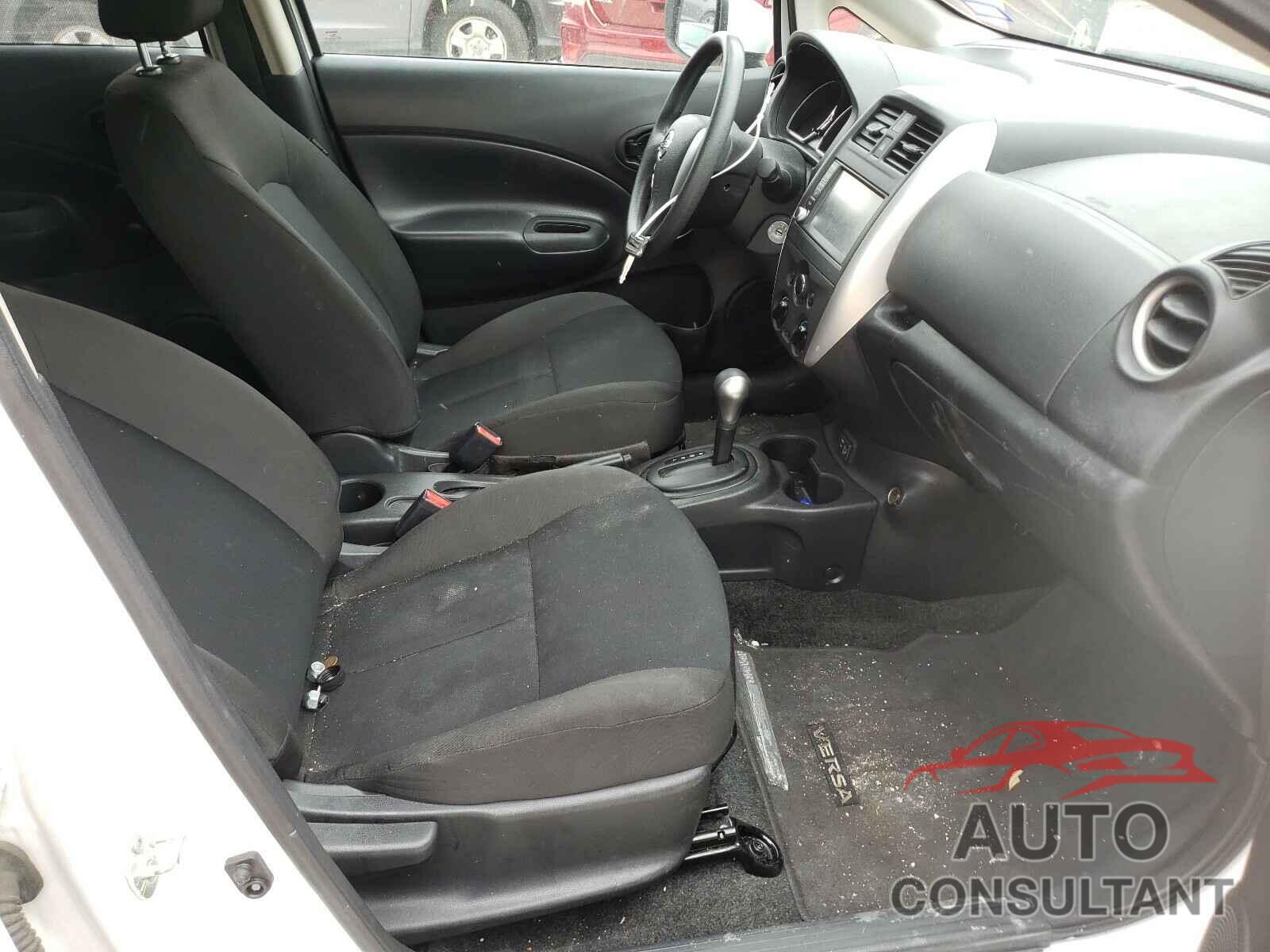 NISSAN VERSA 2019 - 3N1CE2CP9KL359486