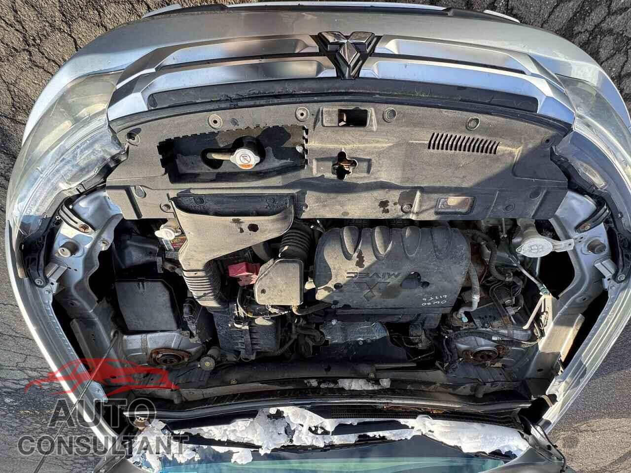 MITSUBISHI OUTLANDER 2015 - JA4AZ3A39FZ001036
