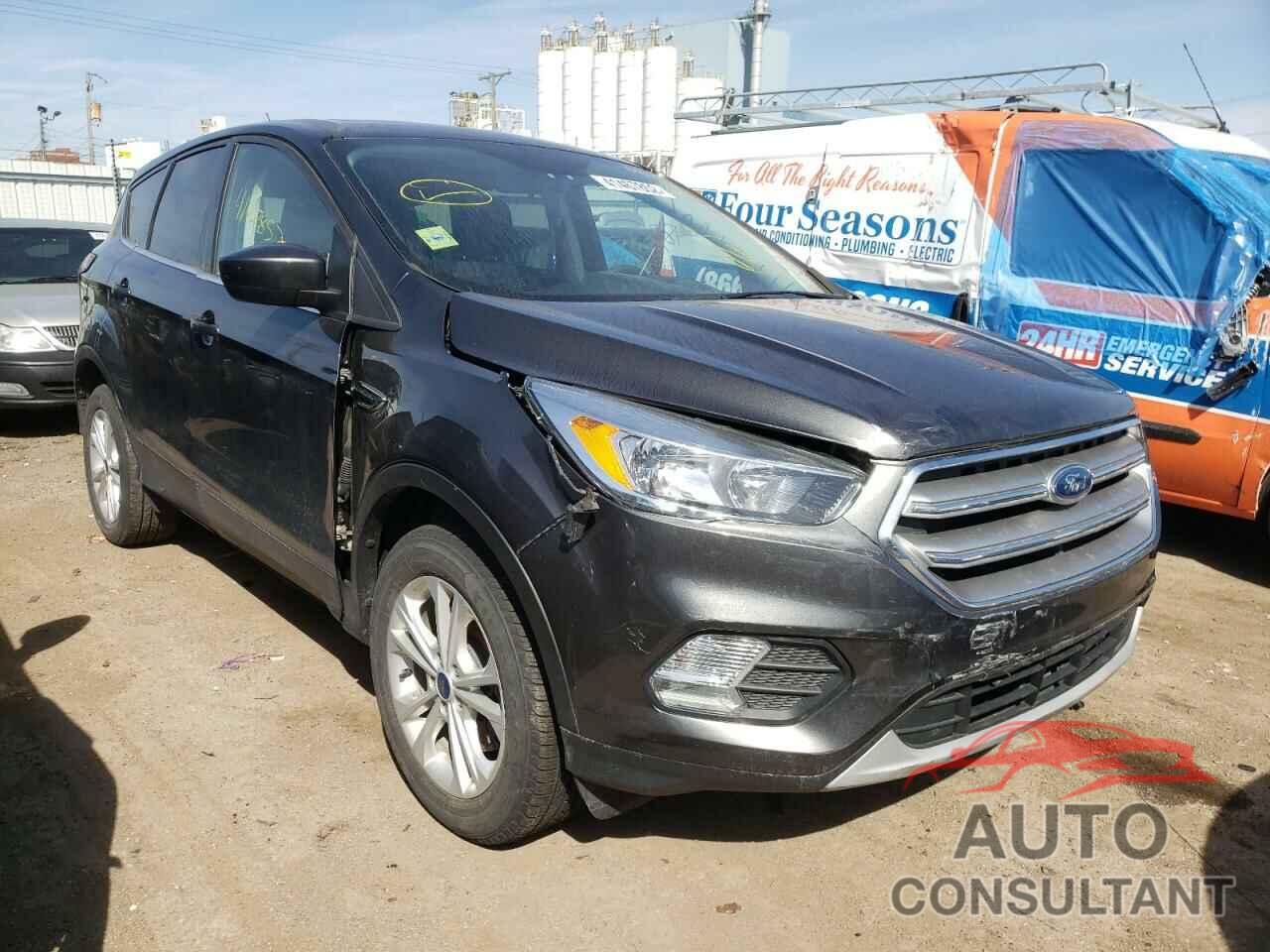FORD ESCAPE 2017 - 1FMCU9G91HUD44673