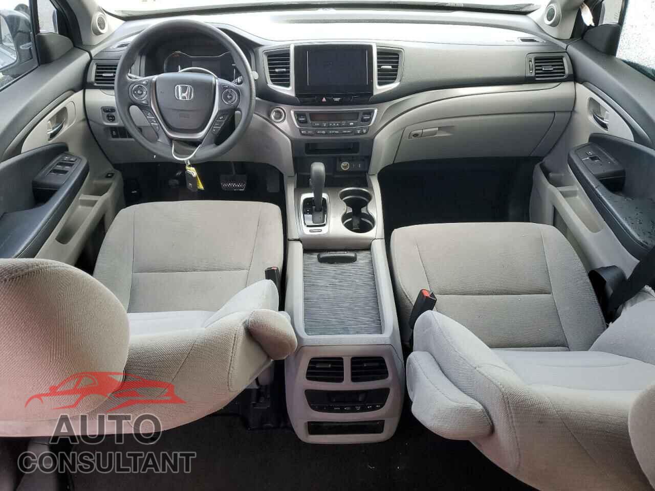 HONDA PILOT 2017 - 5FNYF5H37HB028680
