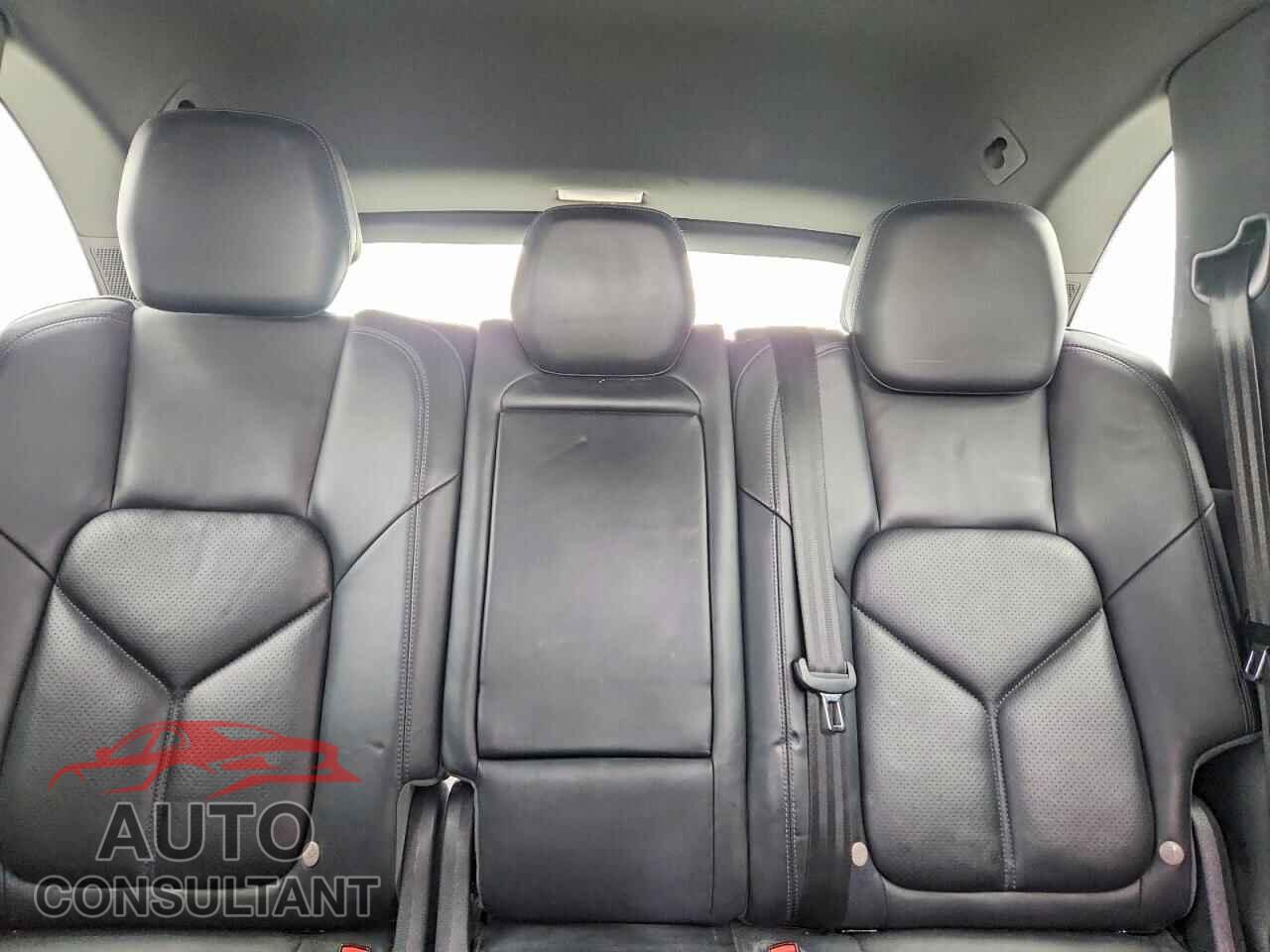 PORSCHE CAYENNE 2012 - WP1AB2A26CLA51840
