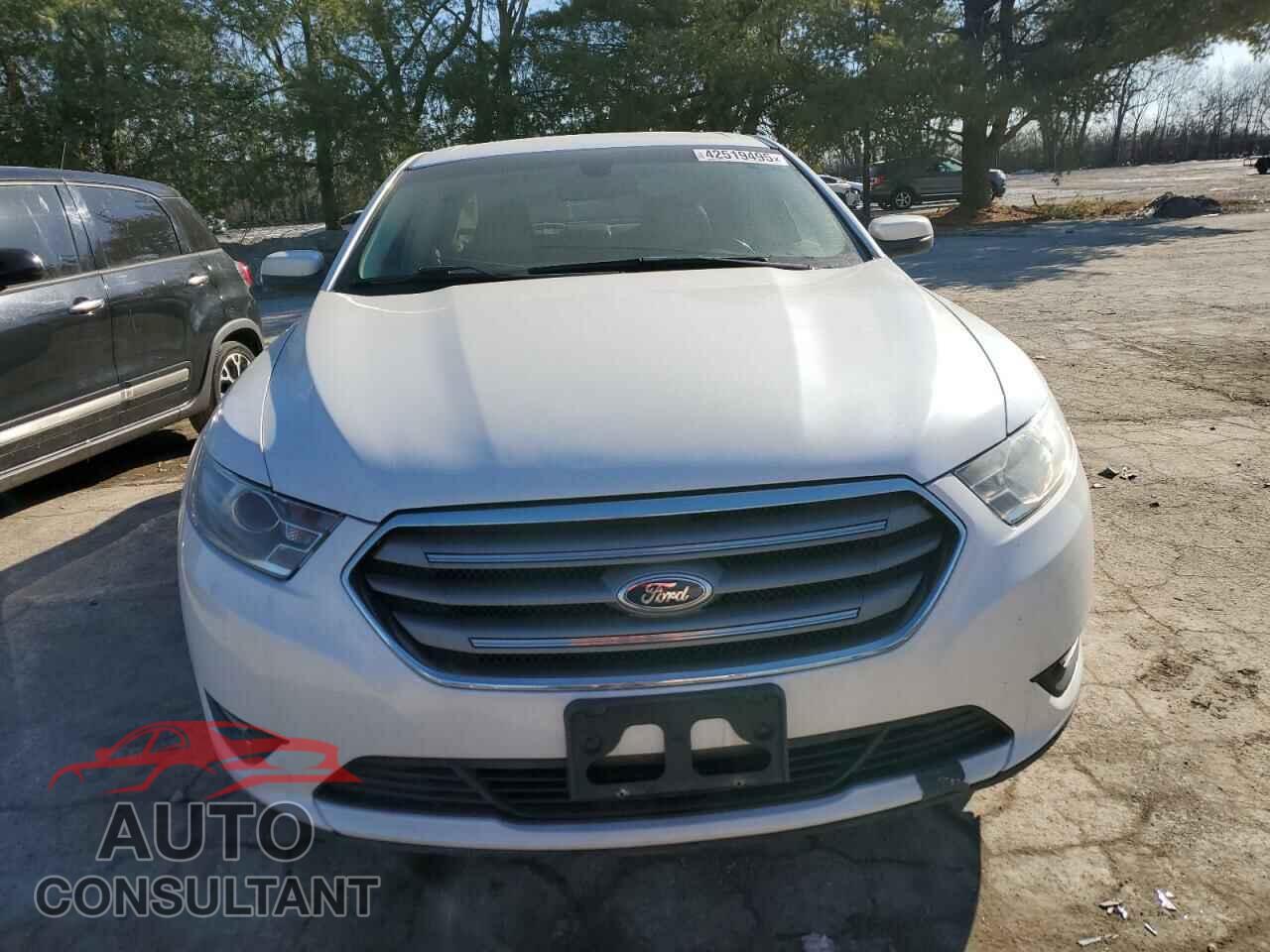 FORD TAURUS 2013 - 1FAHP2E80DG229600