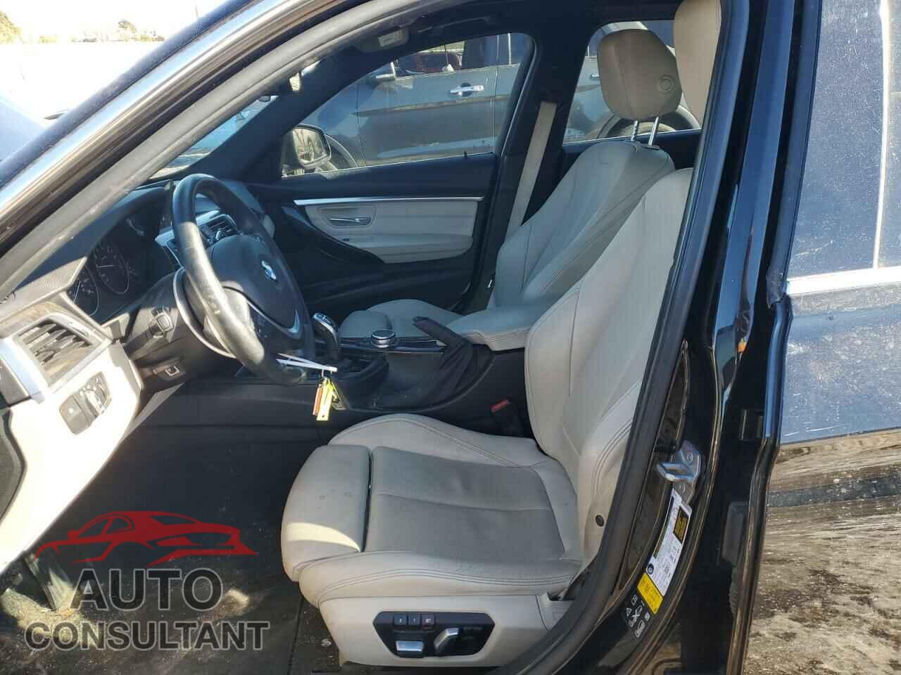 BMW 3 SERIES 2016 - WBA8E3G52GNT81061