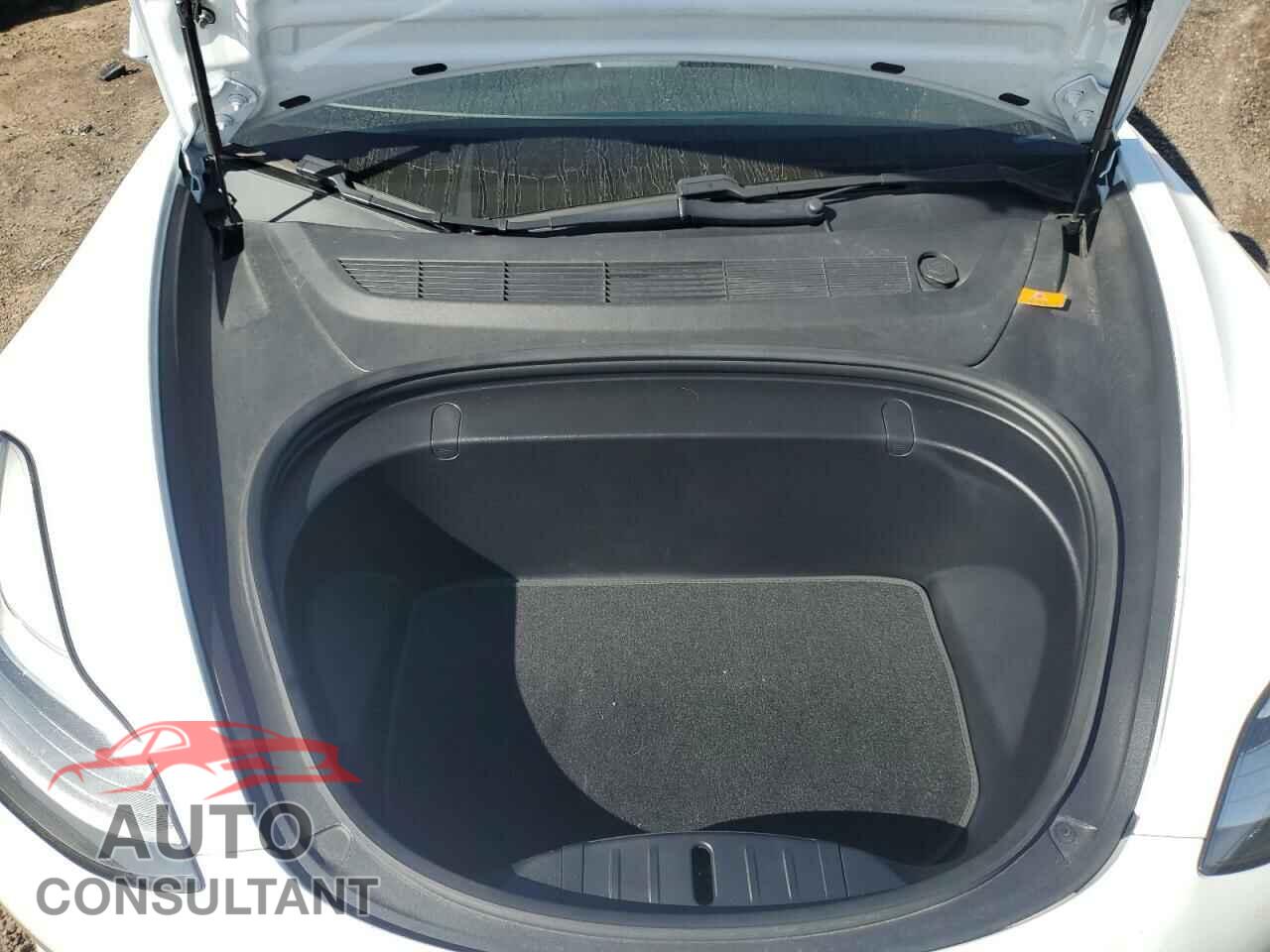 TESLA MODEL 3 2018 - 5YJ3E1EB4JF111717