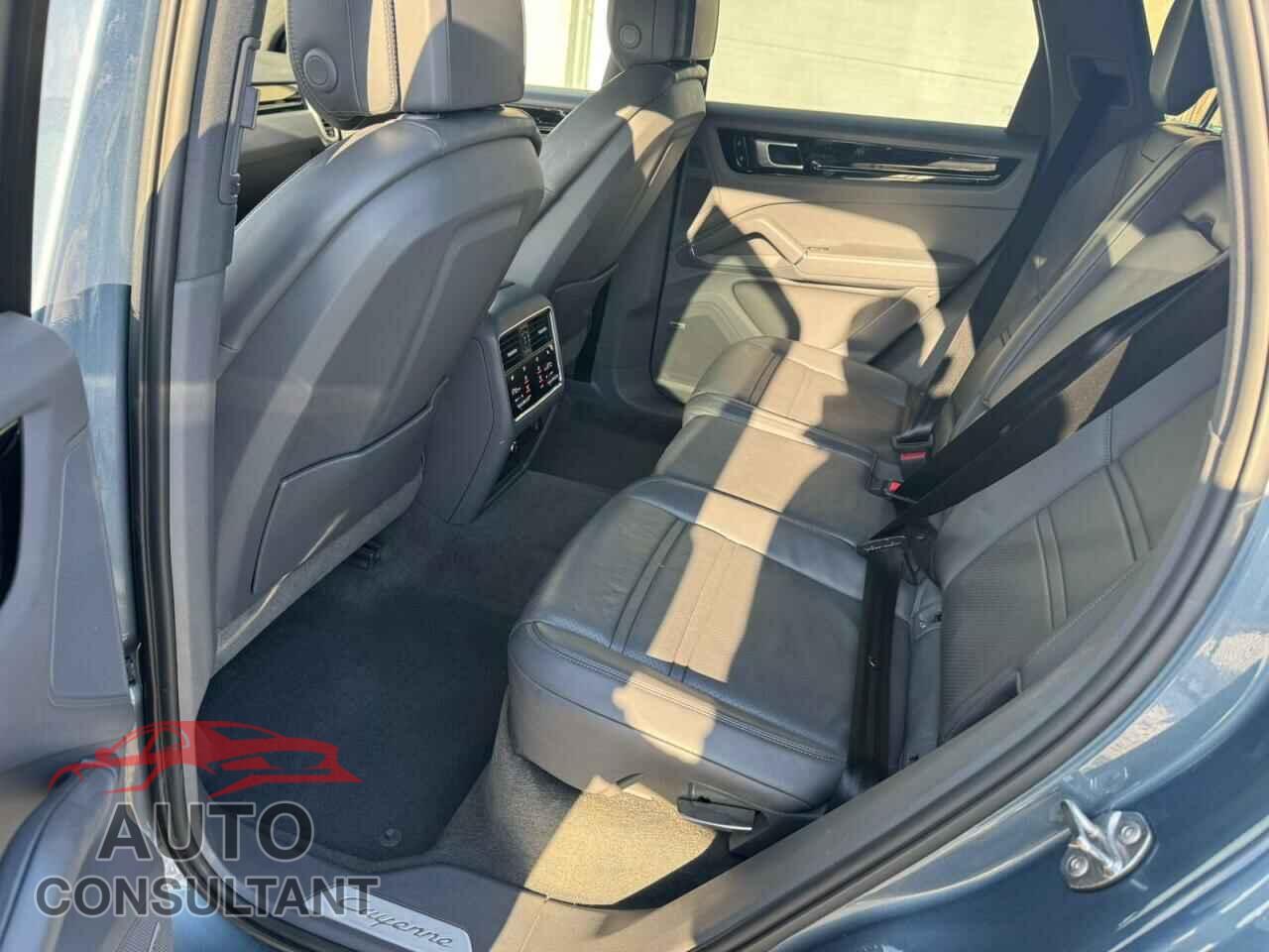 PORSCHE CAYENNE 2019 - WP1AA2AYXKDA13740