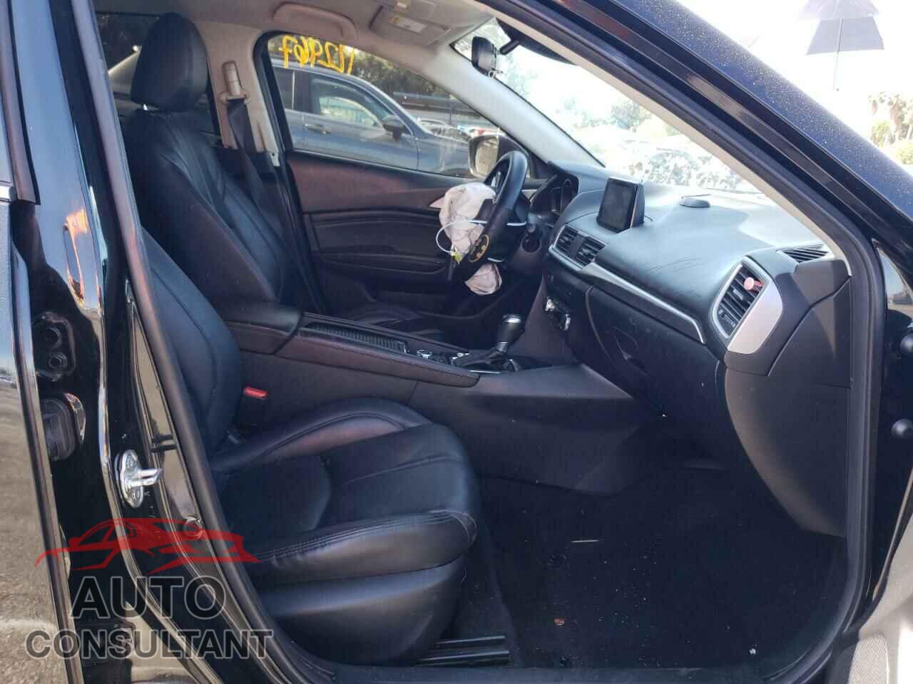 MAZDA 3 2017 - 3MZBN1V73HM121102