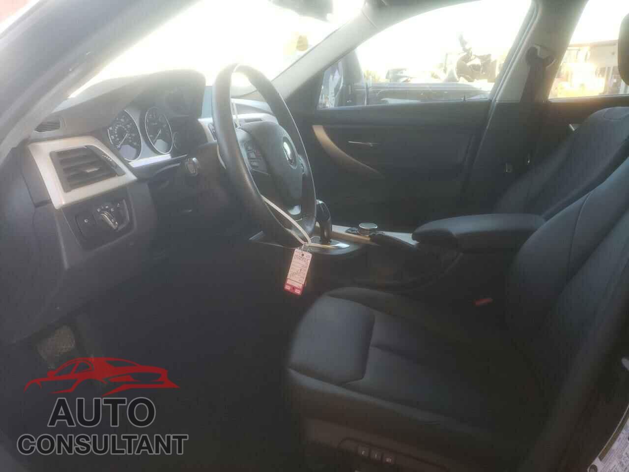 BMW 3 SERIES 2016 - WBA8E1G59GNU12150