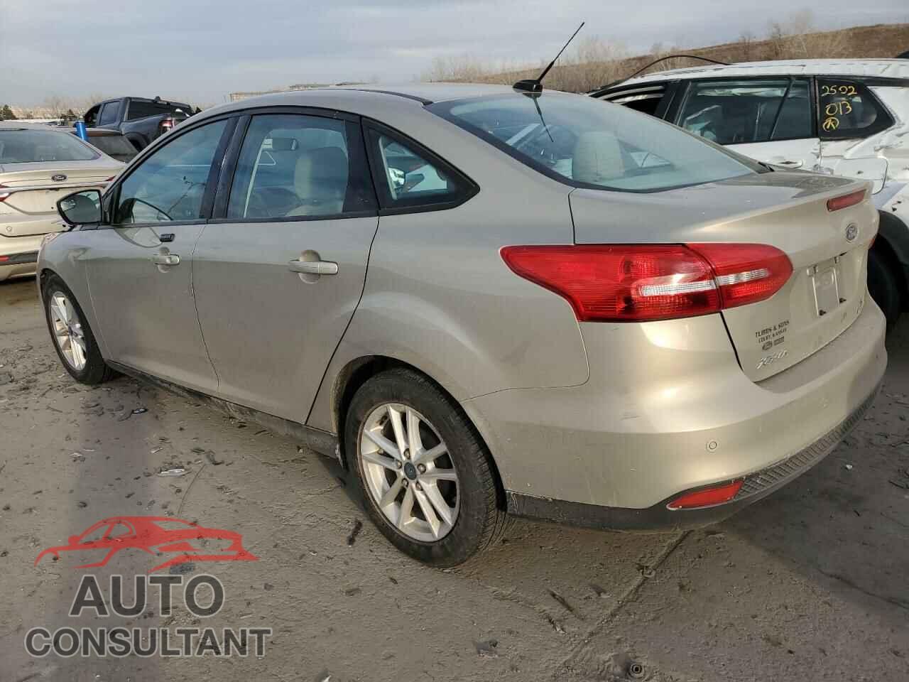 FORD FOCUS 2015 - 1FADP3F20FL341094