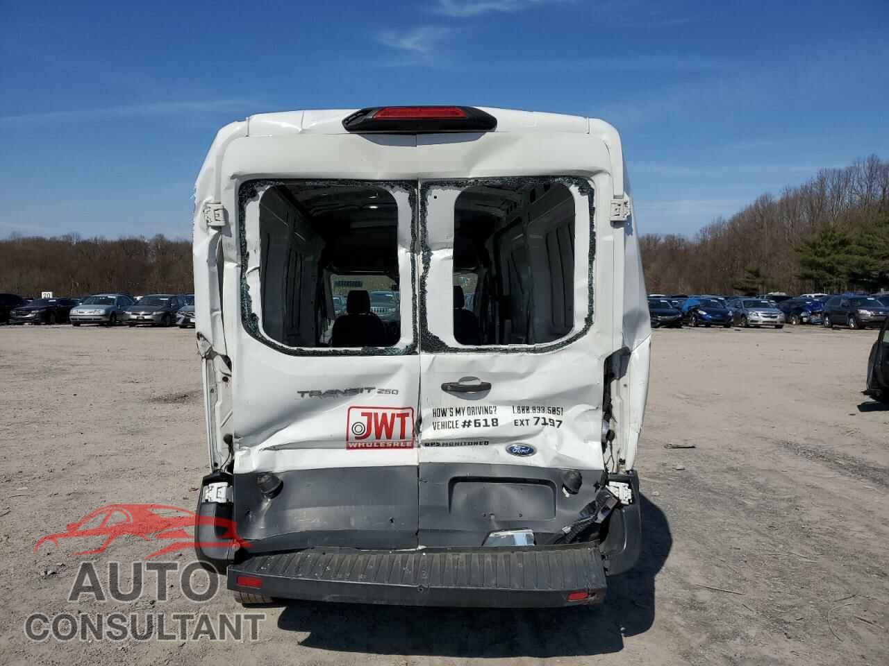 FORD TRANSIT 2018 - 1FTYR2CM3JKA56961