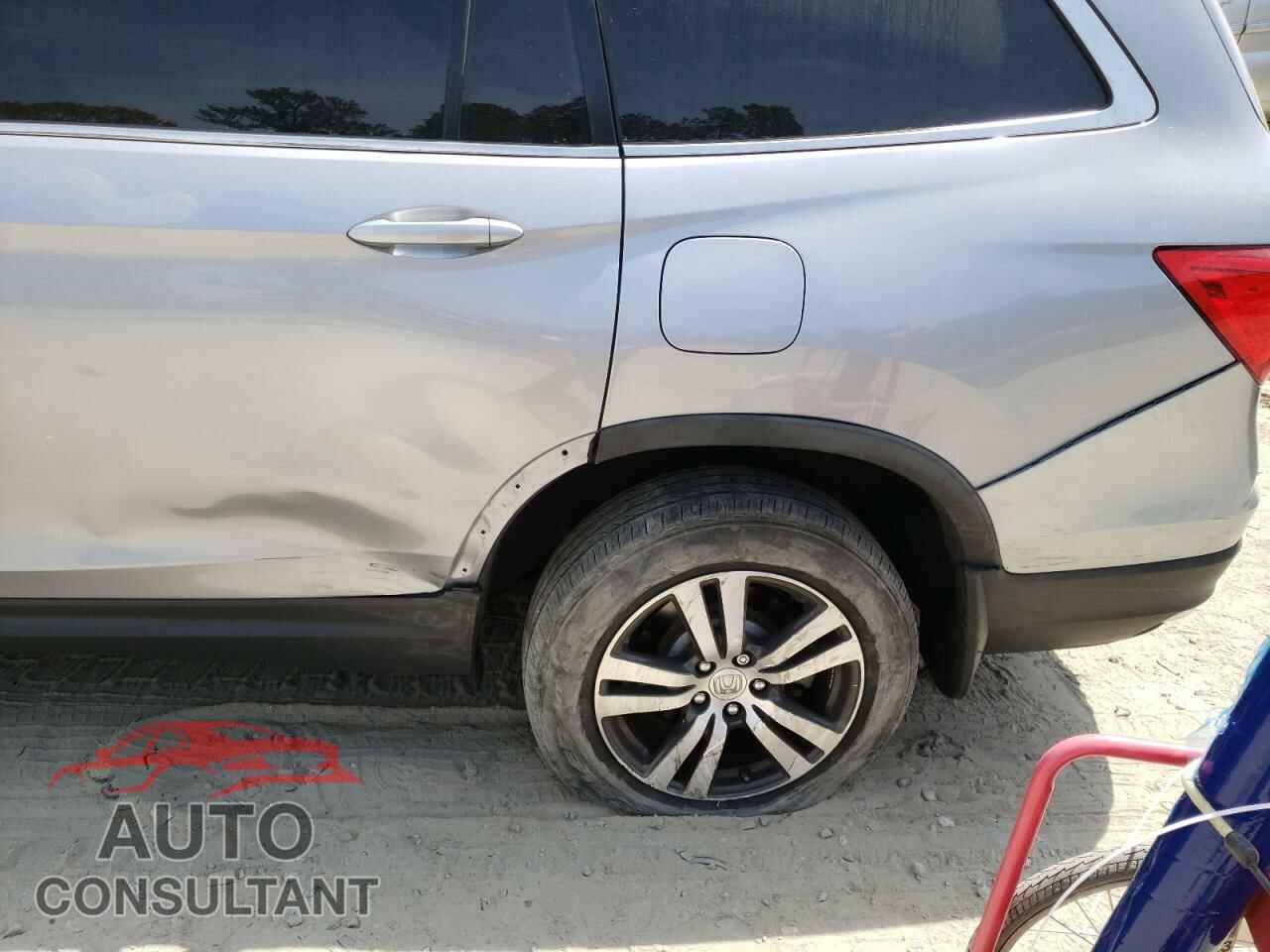 HONDA PILOT 2018 - 5FNYF6H30JB016477