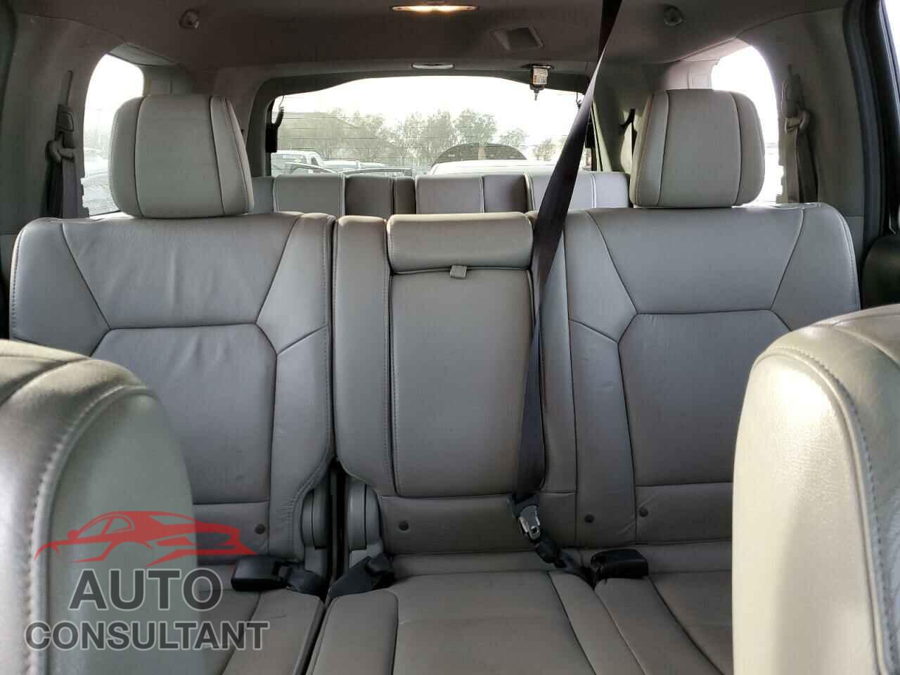 HONDA PILOT 2012 - 5FNYF4H52CB002167