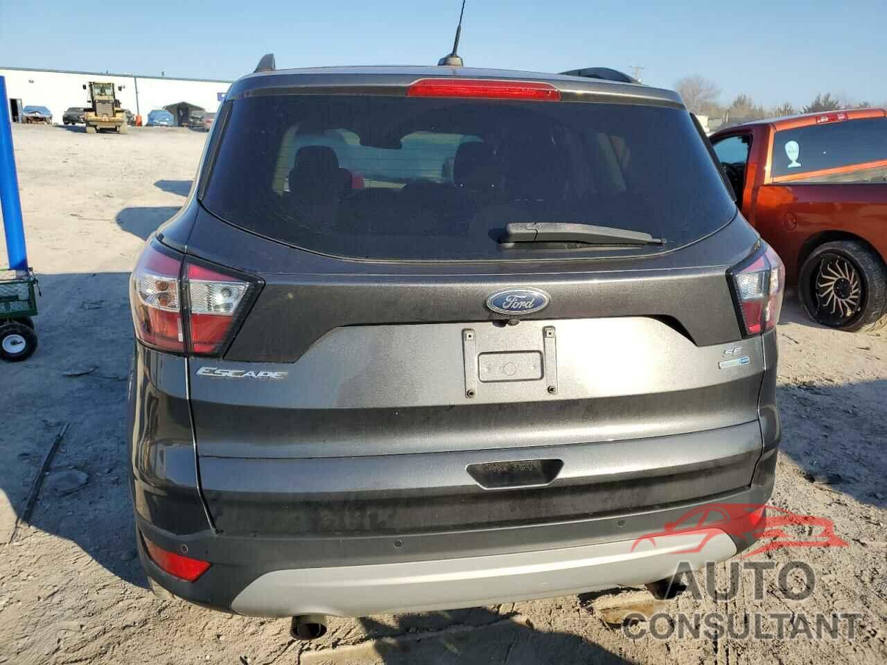 FORD ESCAPE 2018 - 1FMCU9GD5JUC20626