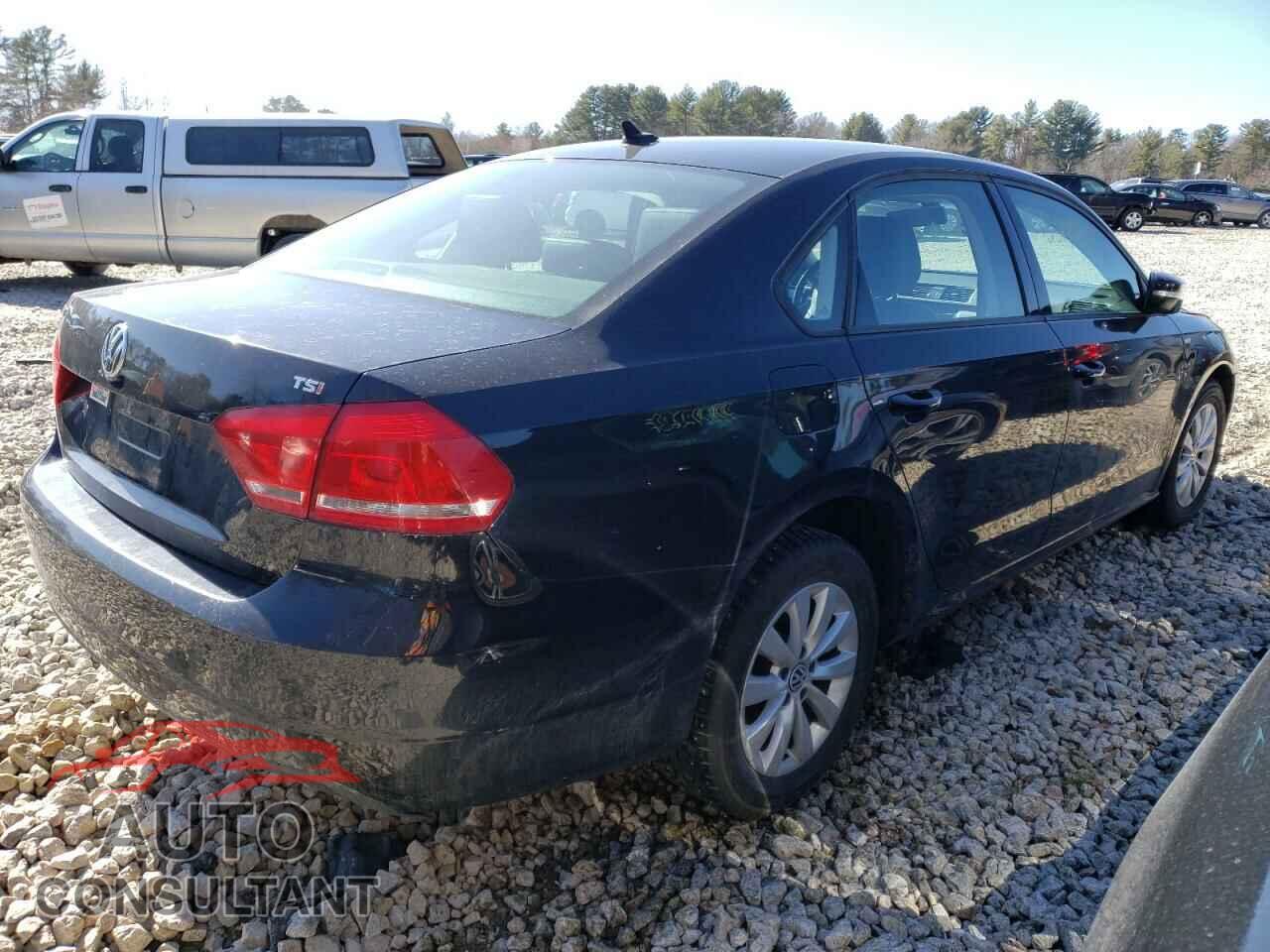 VOLKSWAGEN PASSAT 2015 - 1VWAT7A30FC003207