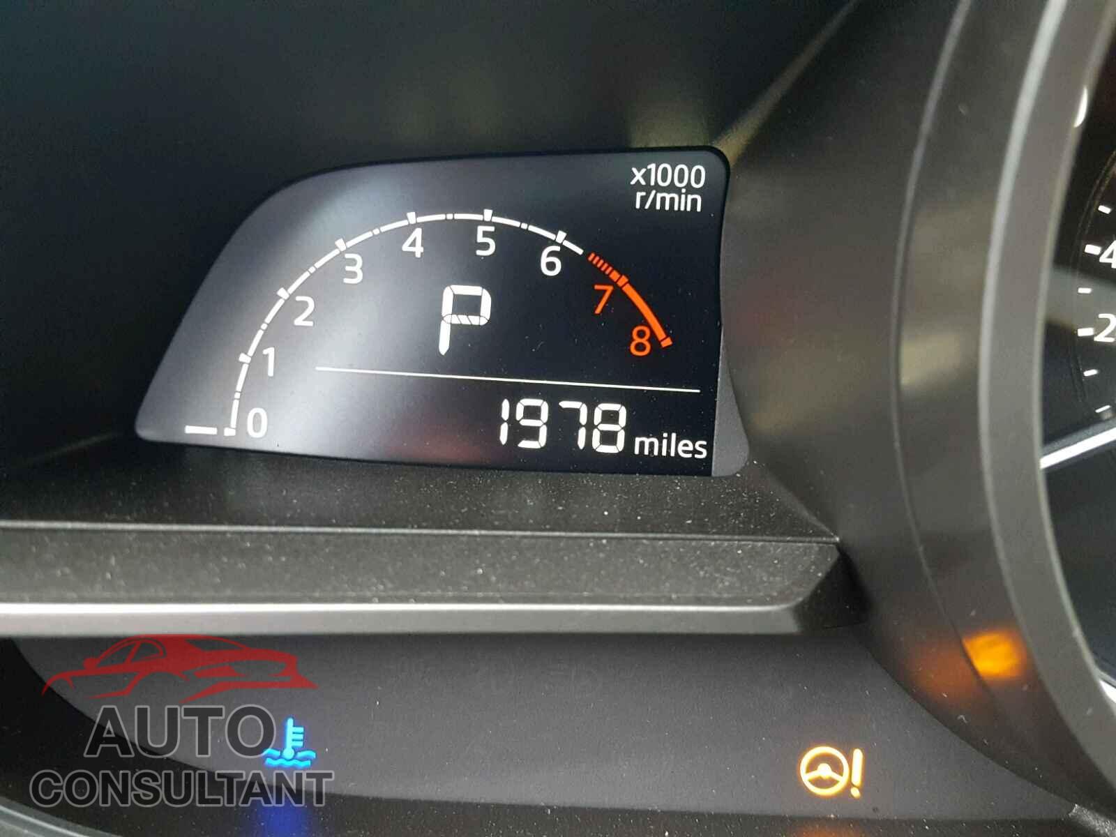 MAZDA 3 2018 - 3MZBN1U77JM198529