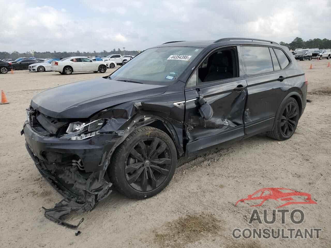 VOLKSWAGEN TIGUAN 2021 - 3VV3B7AX1MM065696