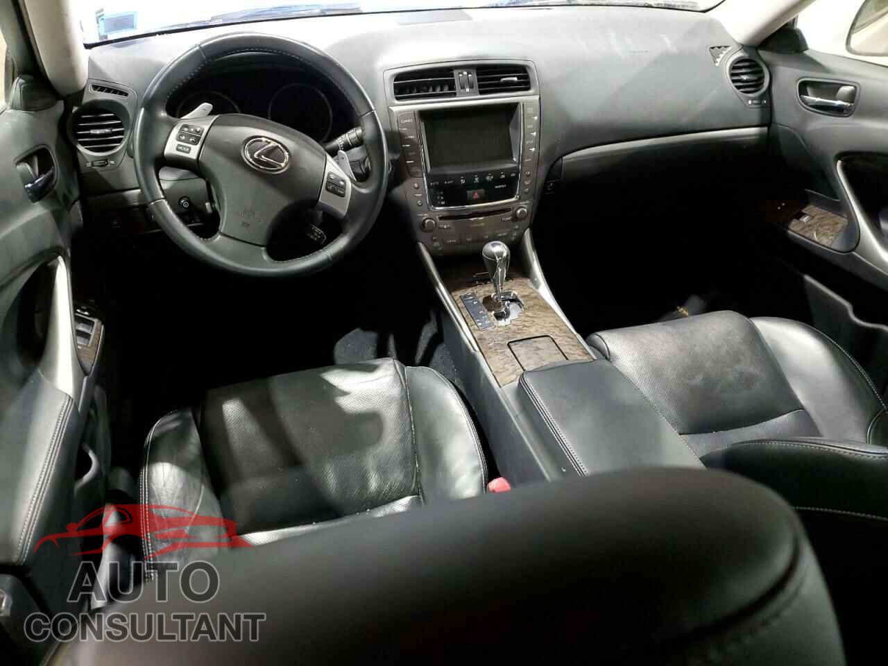 LEXUS IS 2012 - JTHCF5C2XC5059097