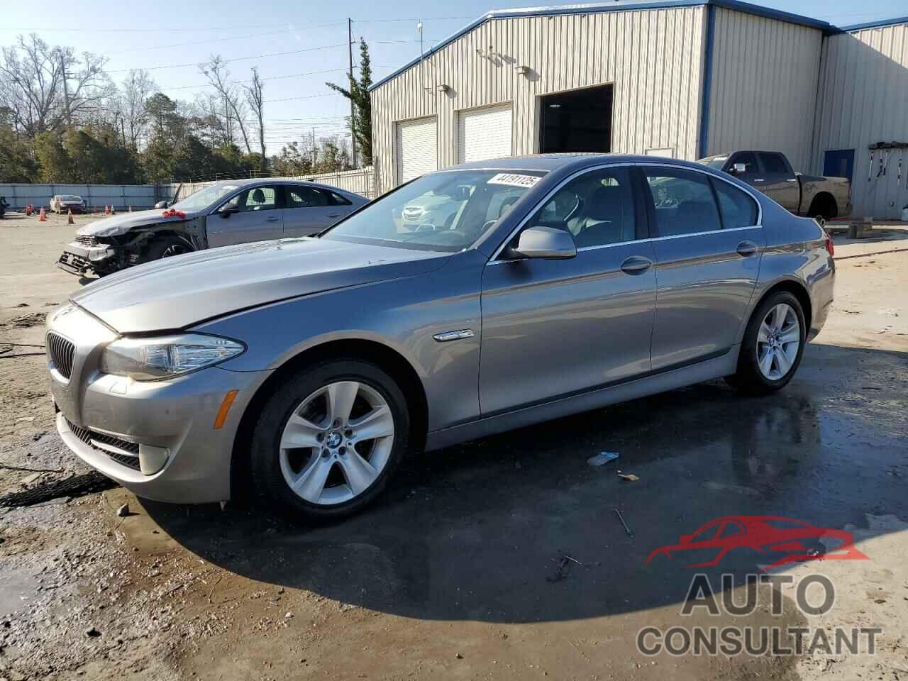 BMW 5 SERIES 2011 - WBAFR1C58BC672917