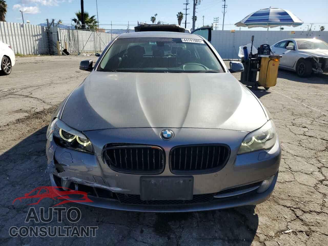 BMW 5 SERIES 2013 - WBAXG5C50DDY36255