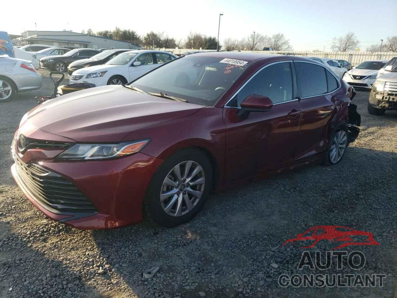 TOYOTA CAMRY 2018 - 4T1B11HK1JU563193