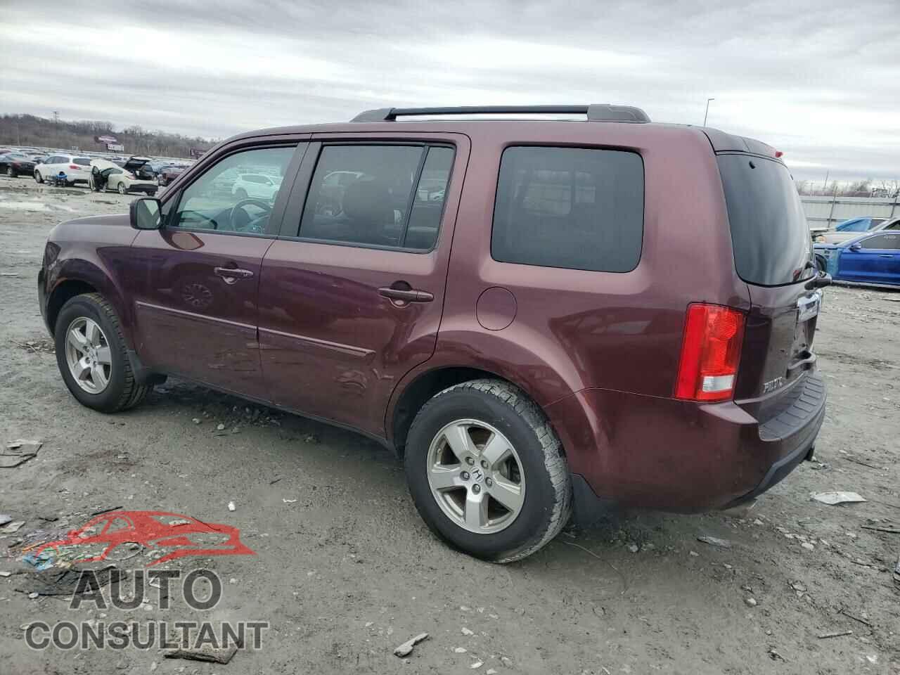 HONDA PILOT 2011 - 5FNYF4H5XBB038221