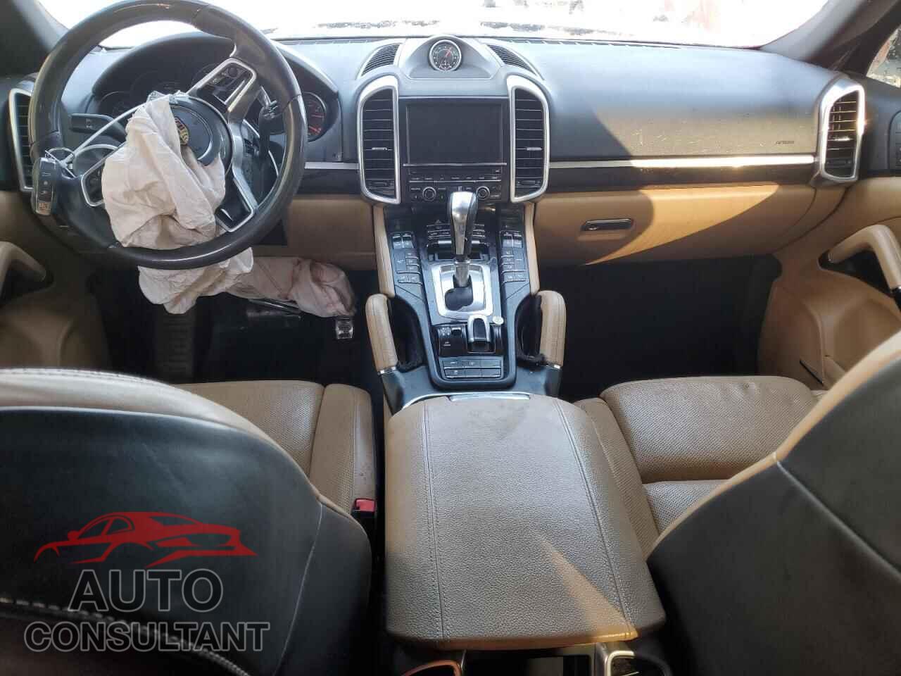 PORSCHE CAYENNE 2016 - WP1AA2A22GKA08501