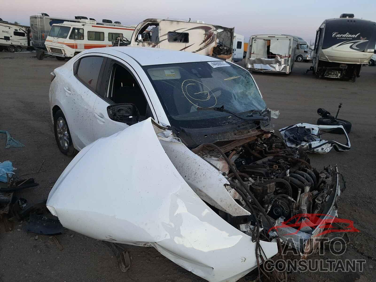 TOYOTA YARIS 2017 - 3MYDLBYV6HY190734
